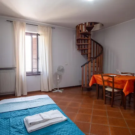 Guesthost - Comfy Flat X3 Near The Center Appartamento
