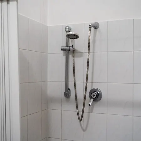 Appartamento Guesthost - Comfy Flat X3 Near The Center Piacenza