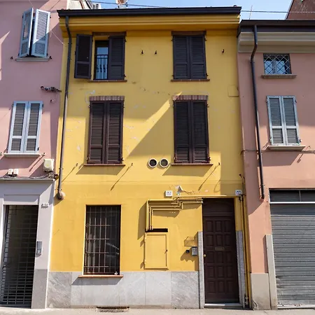 Guesthost - Comfy Flat X3 Near The Center Appartamento